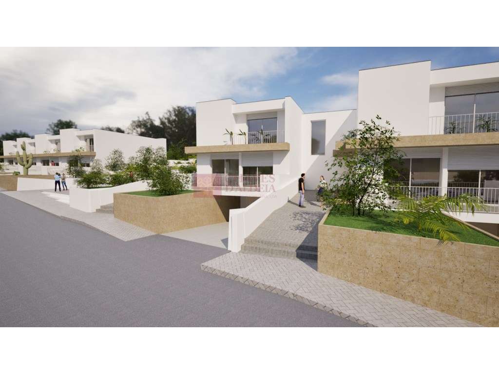 Moradia T4 Exclusiva em Condomínio Privado com Piscina | Junto a Mafra-12