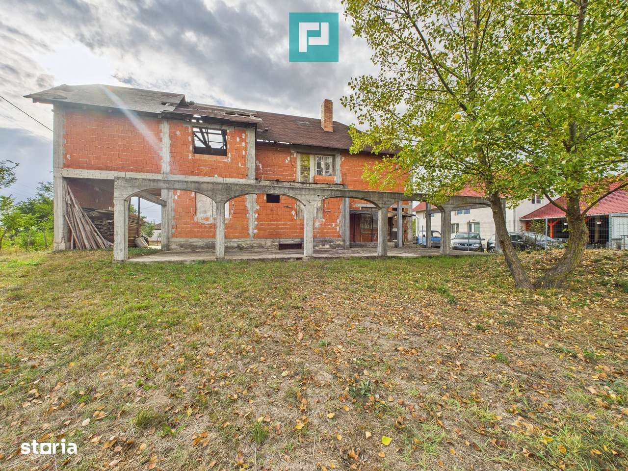 Casă la roşu S+P+1 în Bodrogu Nou - Imagine principală: 5/10