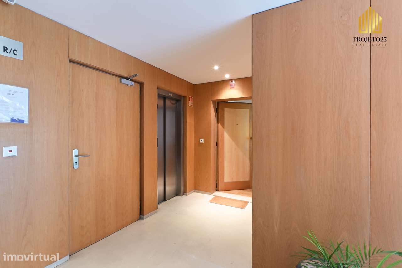 T2 Com Terraço Privativo em Condº Fechado com Piscina Coberta e Jardim-5