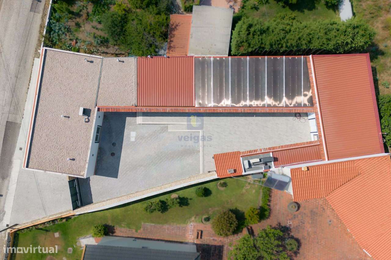 Fantástica Moradia T4, Nova, com Piscina interior aquecida, térrea, co - Grande imagem: 5/40