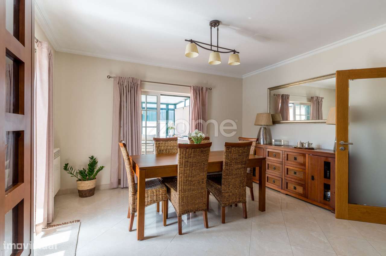 Moradia T4+1, com piscina-23