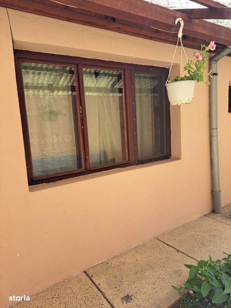 Casă Rogerius zona str. Lacul Roșu-Iasomiei 3 camere, bucătărie, 2 băi - Imagine principală: 3/13