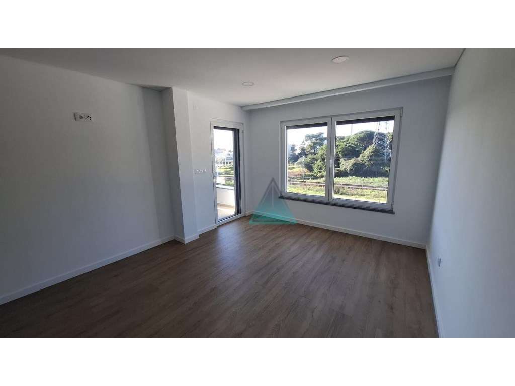 Moradia geminada T4 com excelentes acabamentos Quinta do Desembarga...-27