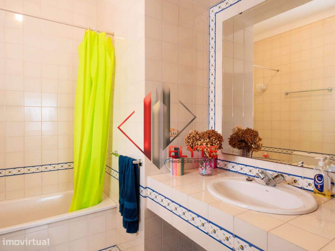 Moradia T7 no centro de Samora Correia-46