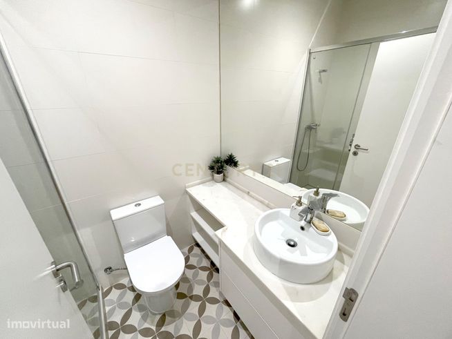 Apartamento T2 renovado em 2023-7