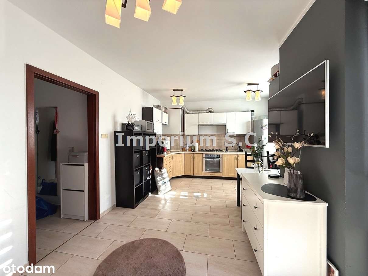 Bezczynszowe trzypokojowe - blisko rynku!-1