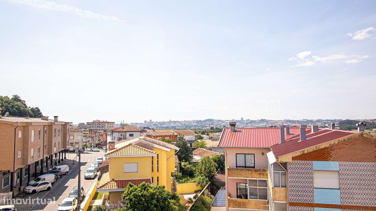 Apartamento T3, último andar, grandes áreas-9