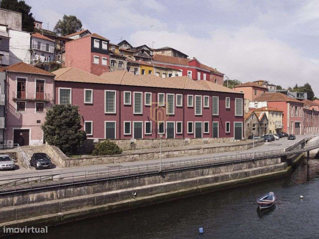 Espaço comercial com 100 m2 em Vila Nova de Gaia, com vistas para o ri - Grande imagem: 5/6