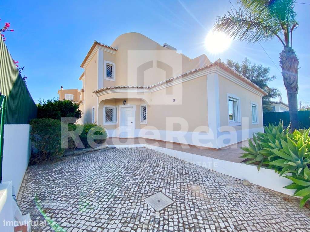 Moradia com Piscina perto da praia - Grande imagem: 4/32