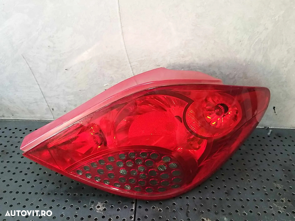 Stop tripla lampa dreapta peugeot 207 wa wc 964998658003 - 1