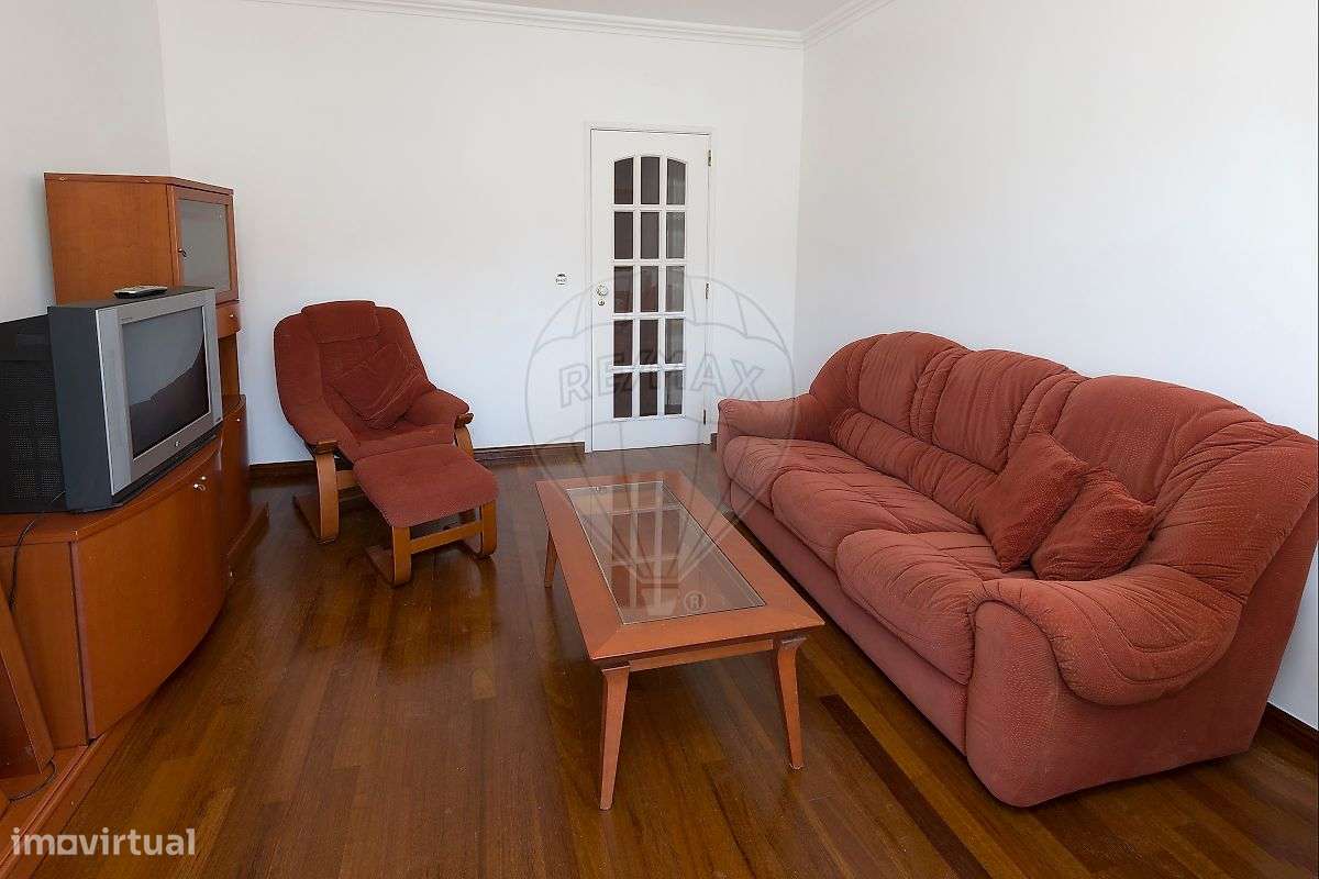 Apartamento T1 para arrendamento - Grande imagem: 2/14