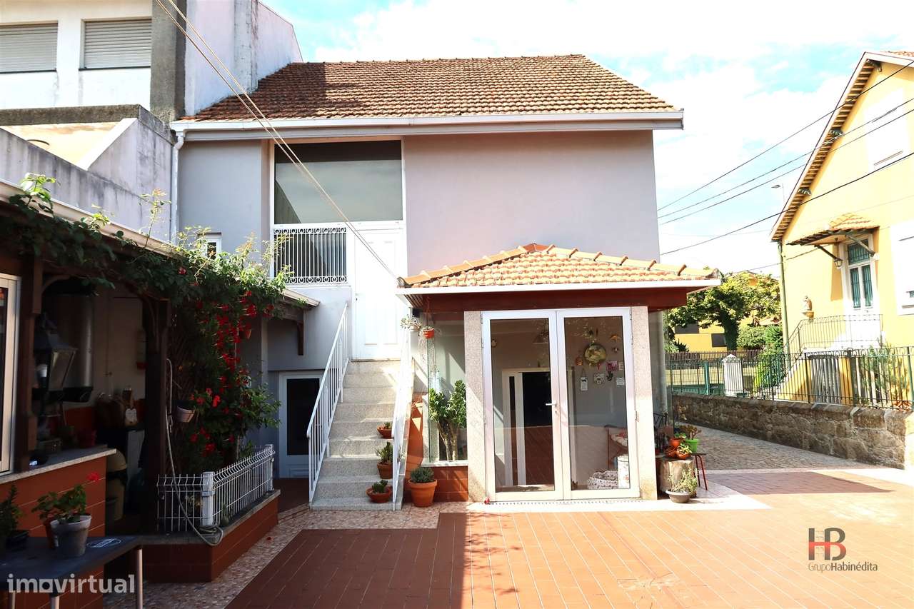 Oportunidade Única: Moradia T3 no Centro de Gondomar-38
