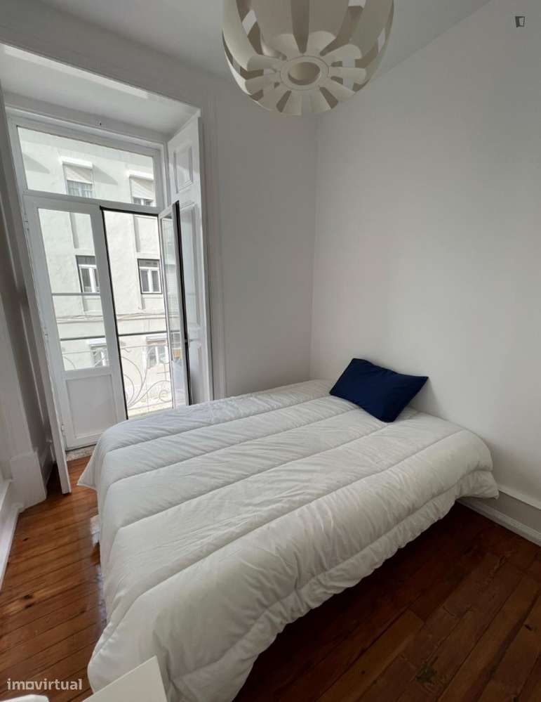 Quarto - localizado em Anjos Lisbon - Grande imagem: 2/10