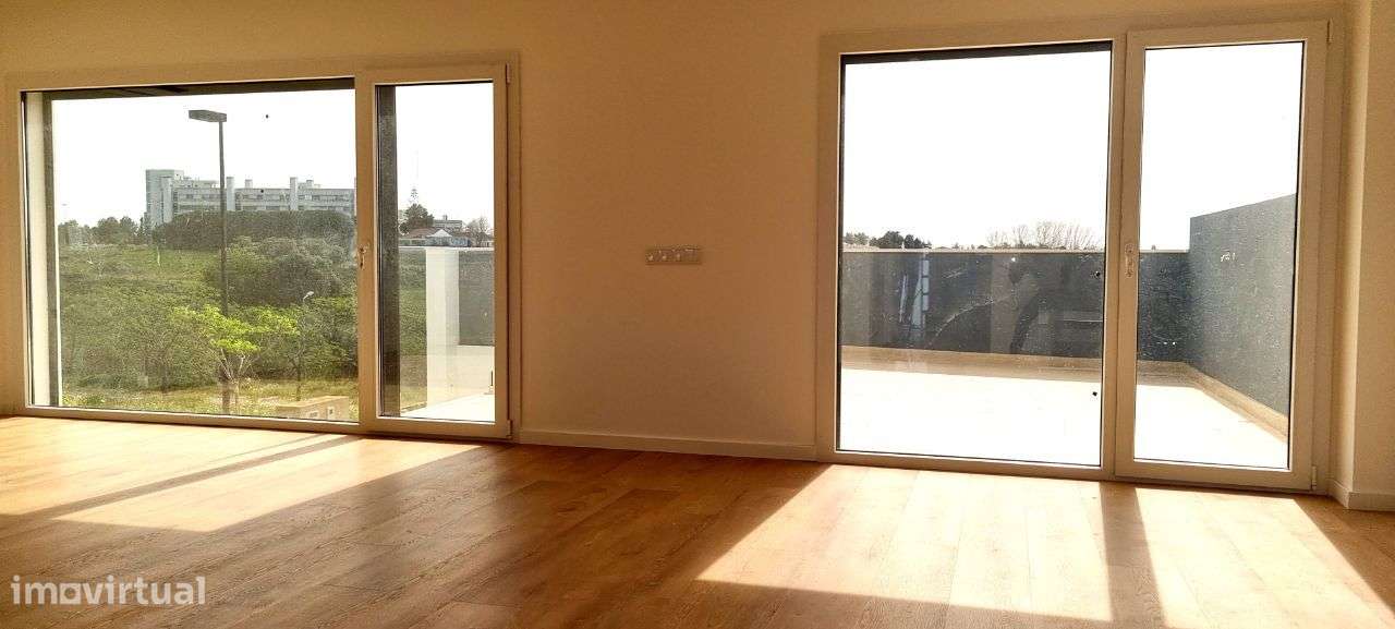 Moradia T3+1 - arquitetura contemporânea, zona exclusiva de moradias e - Grande imagem: 5/29