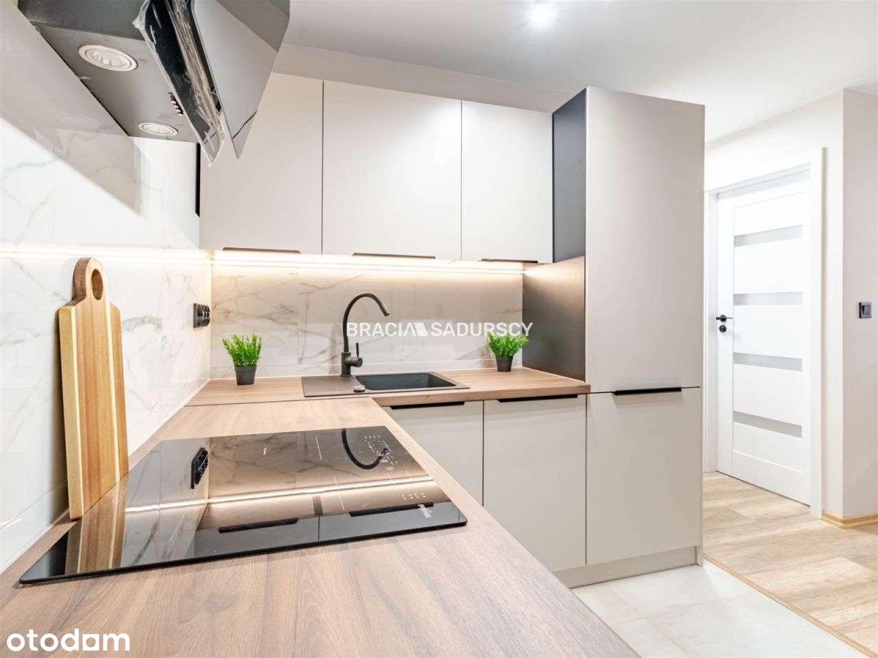 Sprzedam mieszkanie po generalnym remoncie-13