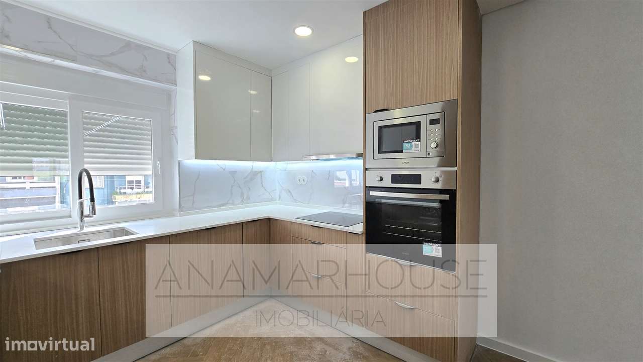 T3 Remodelado com varandas na Amadora, Mina De Água-2