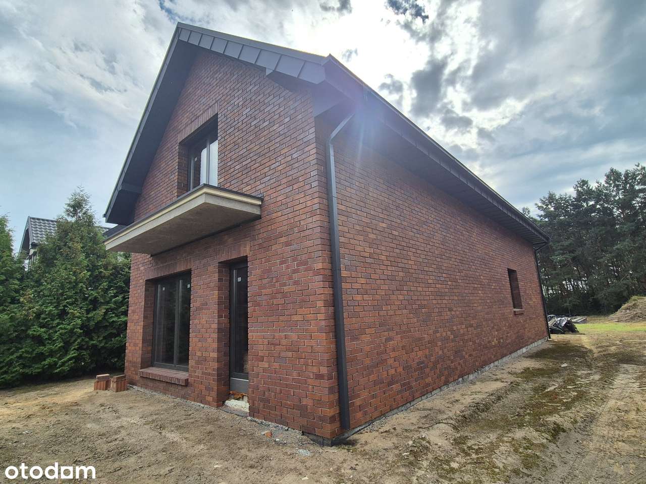 Działka 349/7 z domem jednorodzinnym, b. dobre wykonanie;  ostatni dom-16