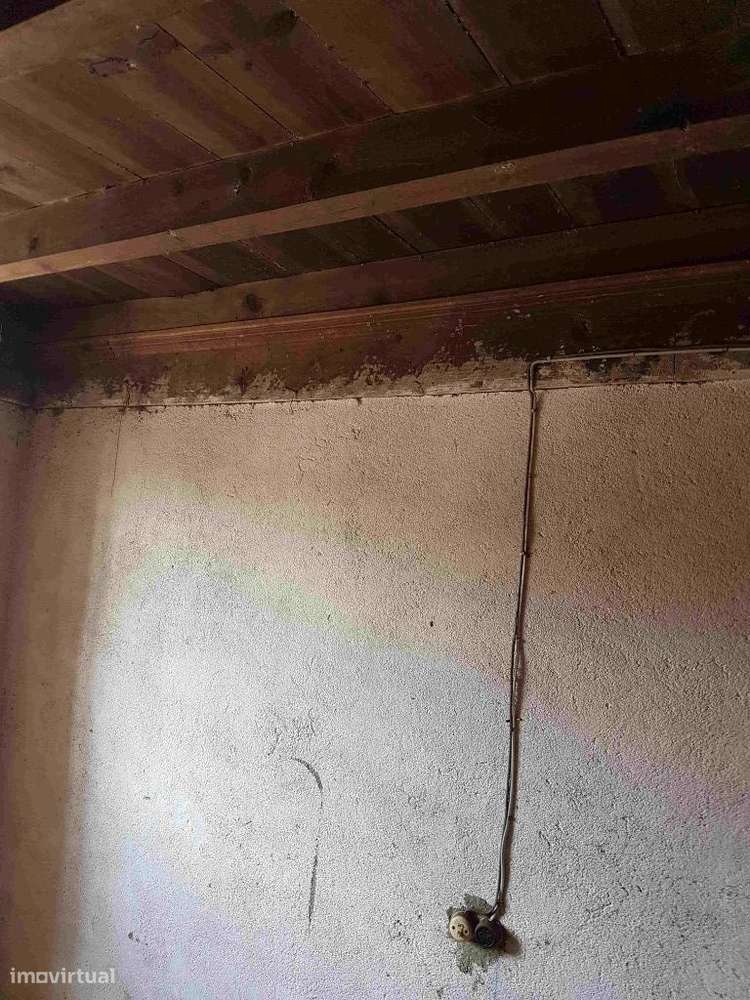 Casa para recuperar em Armadouro, Pampilhosa da Serra - Grande imagem: 5/8