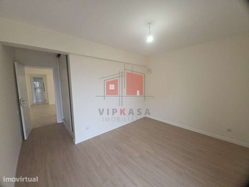 Apartamento T2 - Tapada das Mercês-5