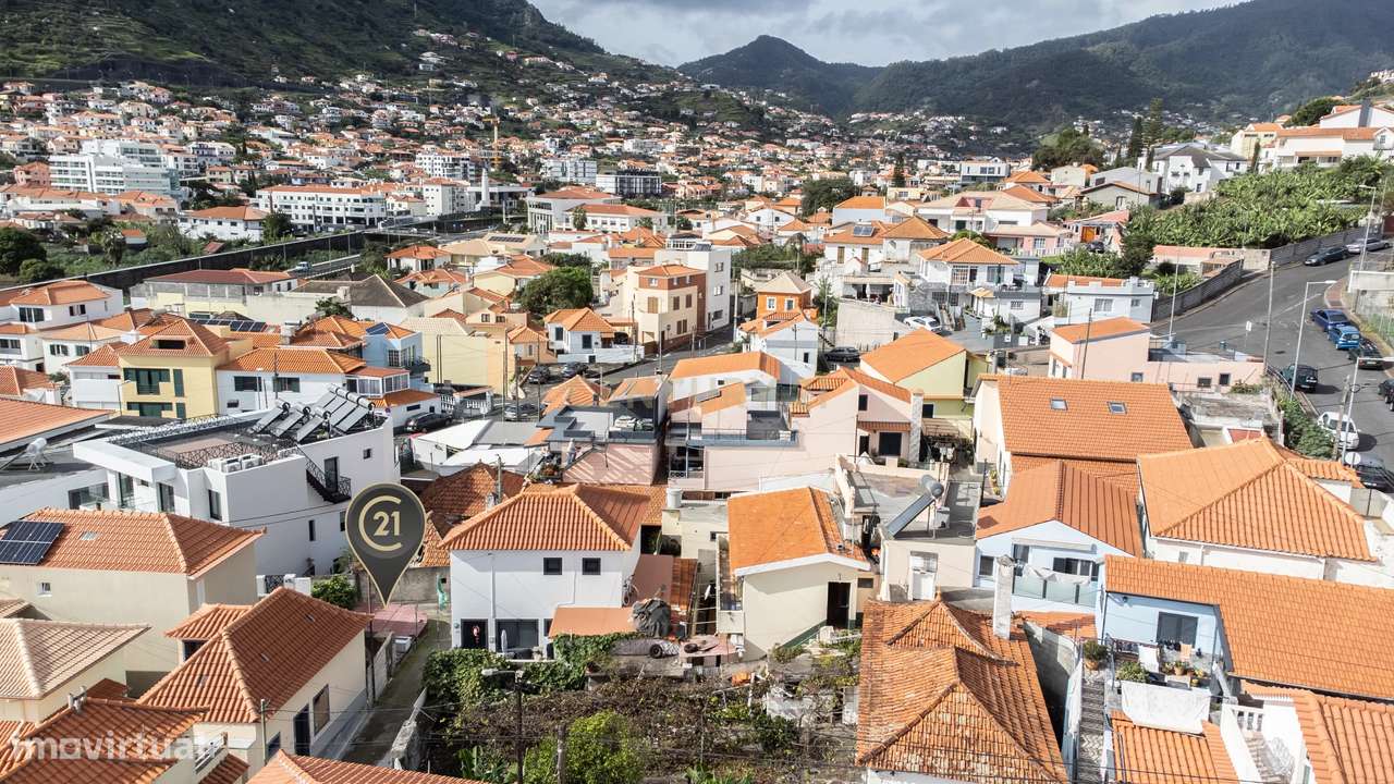 Moradia para recuperar, em zona histórica de Machico - Madeira-11