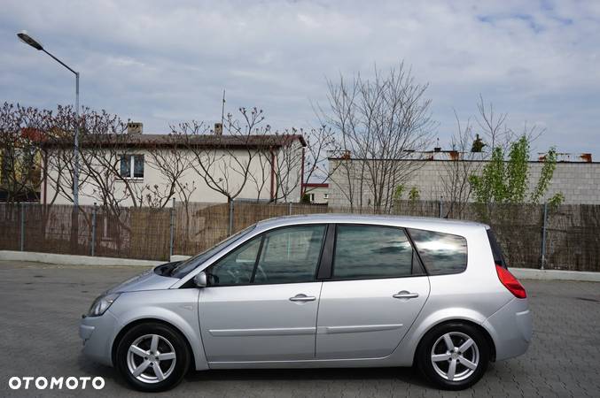 Renault Scenic 2.0T 16V Privilege - 6