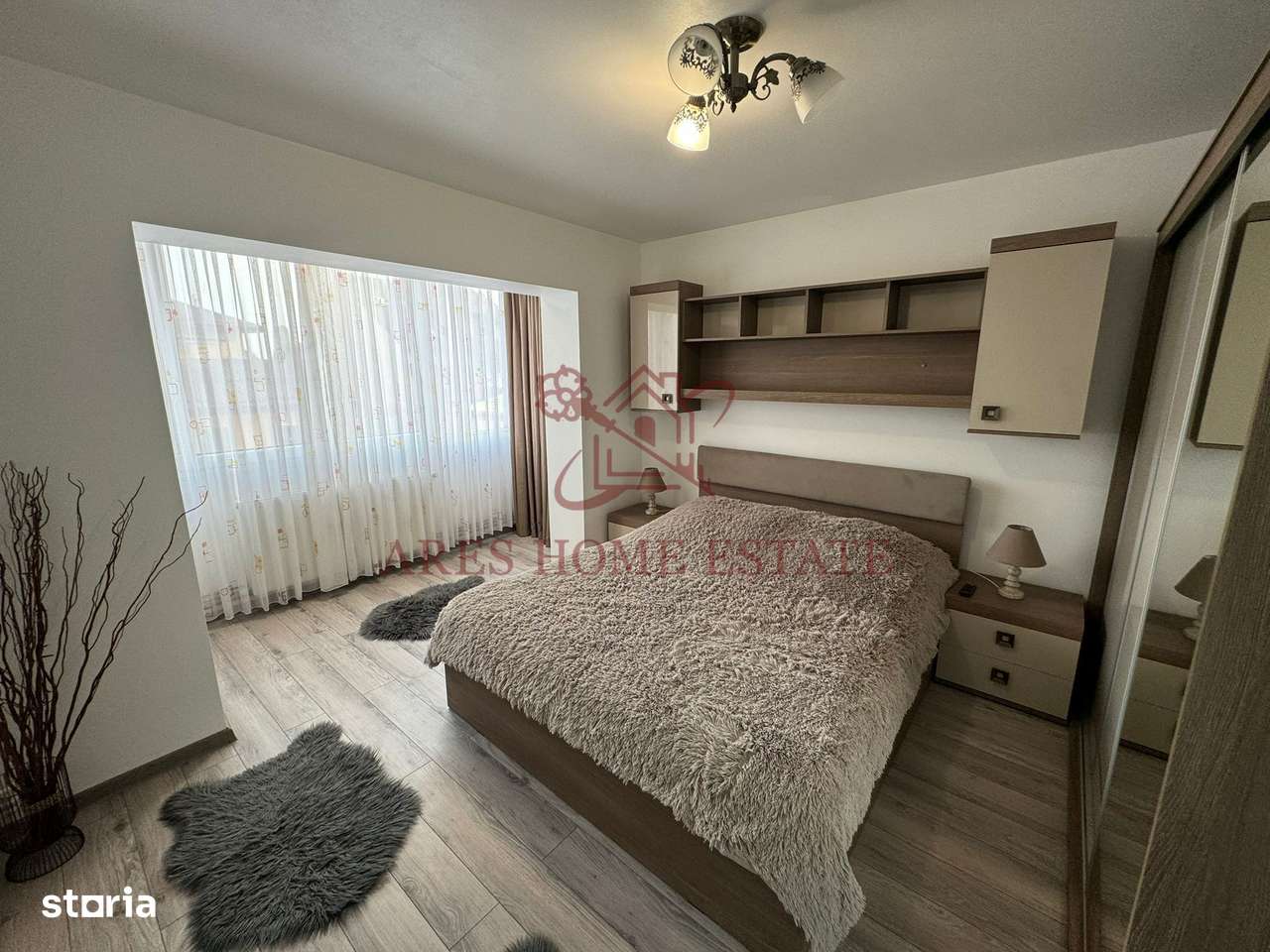 Zona Soarelui- Sud Plaza, 3 camere, 2 bai, etaj 1. Bucatarie inchisa. - Imagine principală: 3/15