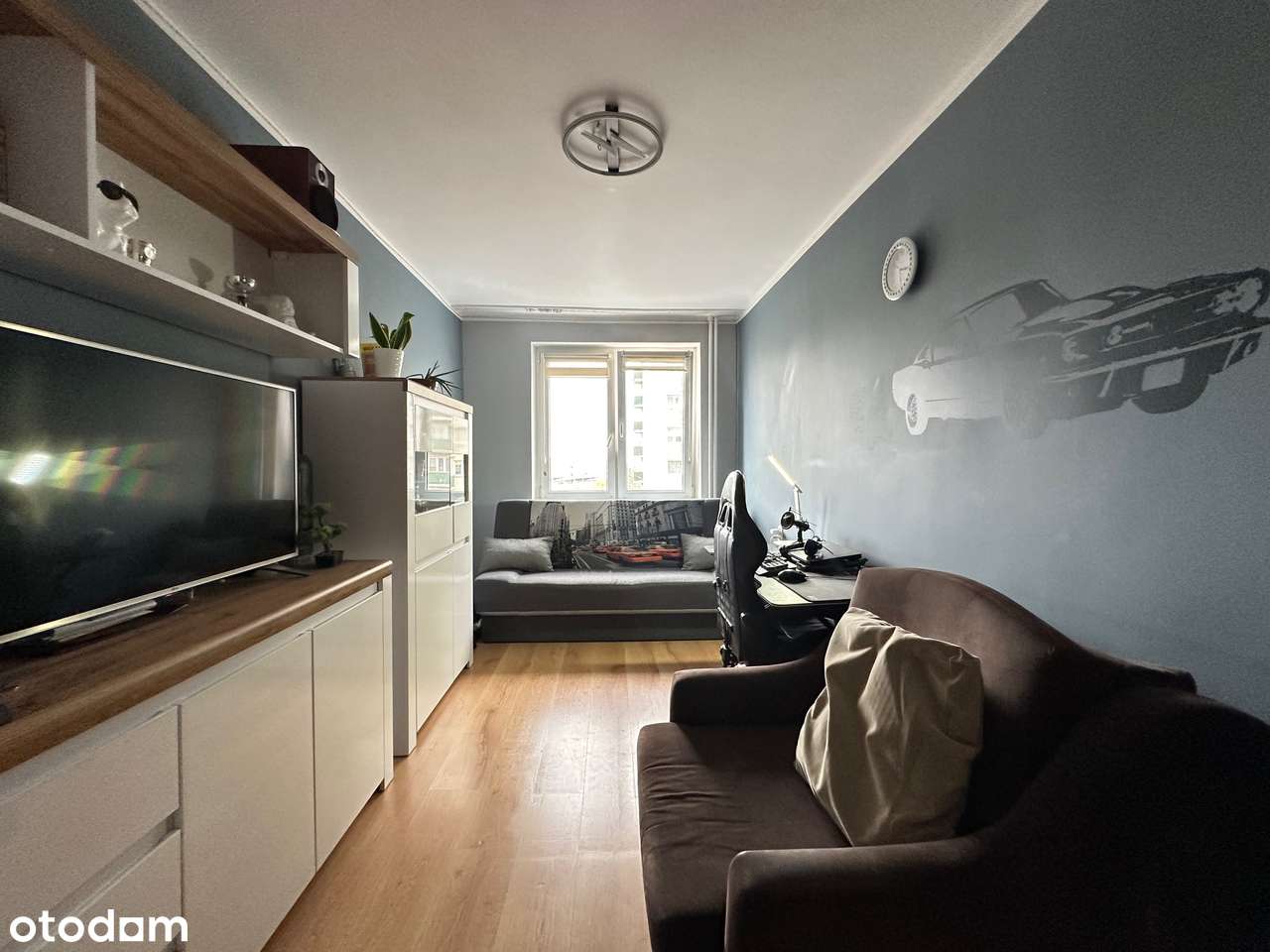 Rezerwacja !!! Sprzedam 3-pokojowe mieszkanie przy Alei Zwycięstwa-11