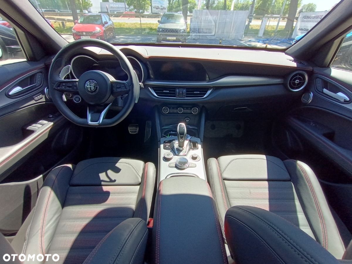 Alfa Romeo Stelvio - 19