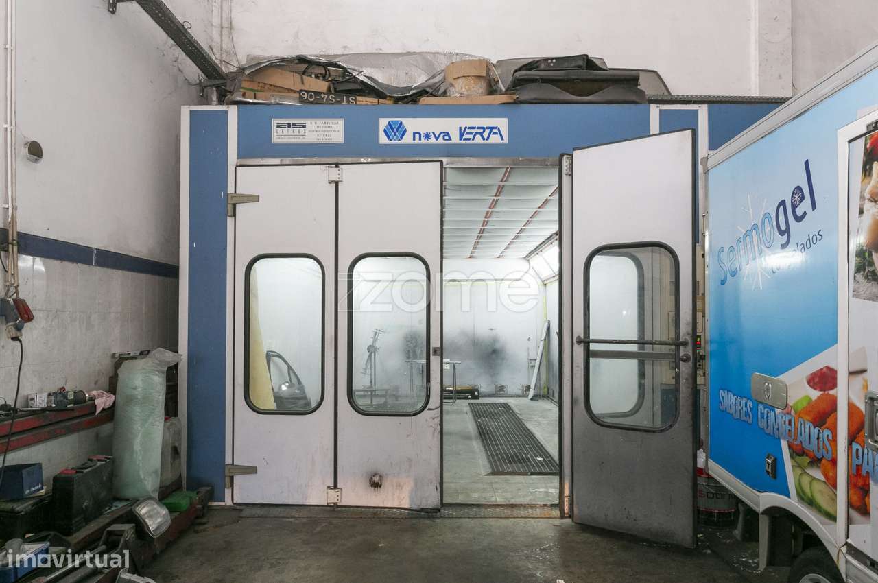 Oficina Automóvel Equipada e armazém para venda em Baguim do Monte-11