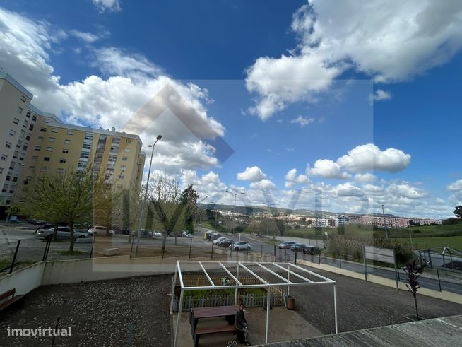Apartamento T3 TOTALMENTE REMODELADO EM LOURES-19