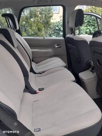 Renault Scenic - 15