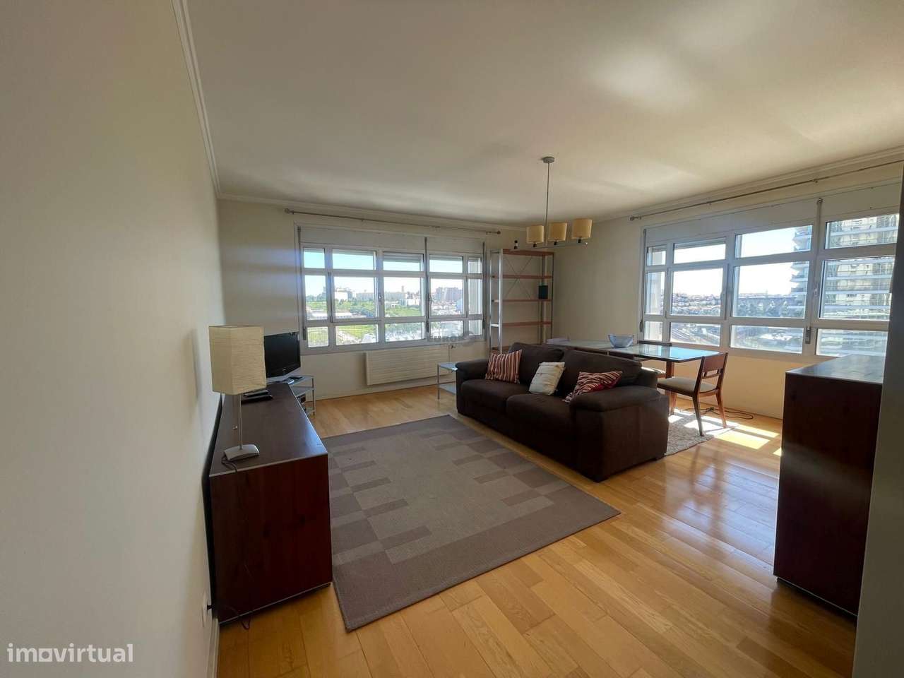 Excelente T1, para arrendar, nas Twin Towers - Grande imagem: 5/25