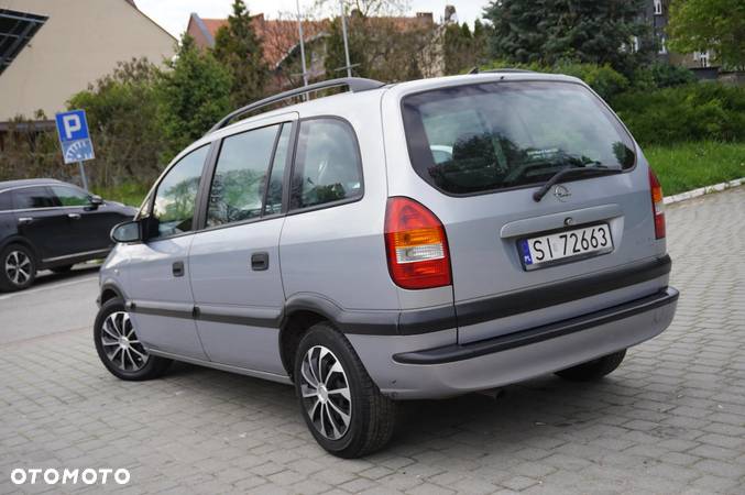 Opel Zafira 2.2 DTI Comfort - 3