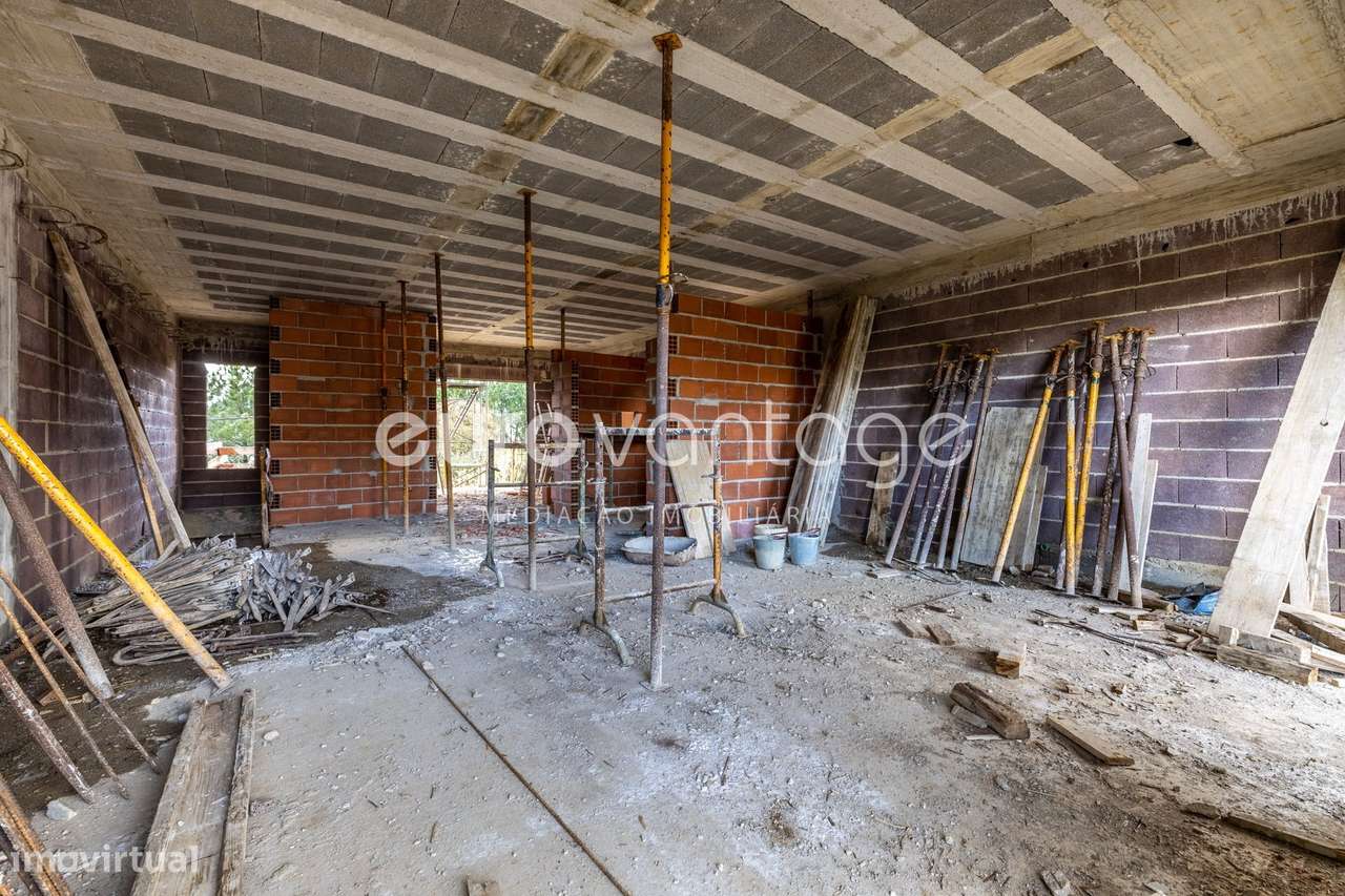 Moradia T3+1 às portas da cidade de Leiria-12