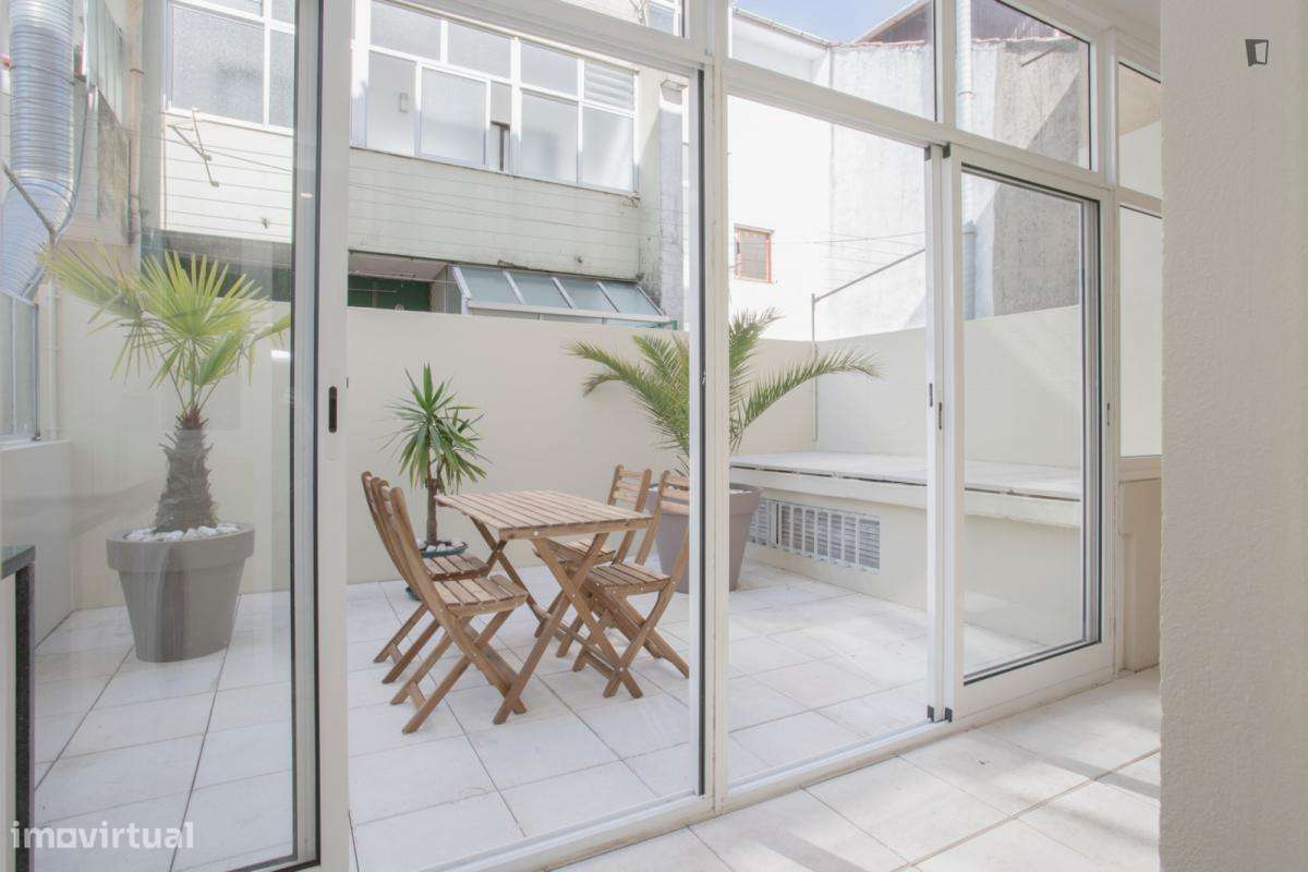 Apartamento com 2 quartos - localizado em Paranhos Porto - Grande imagem: 2/10