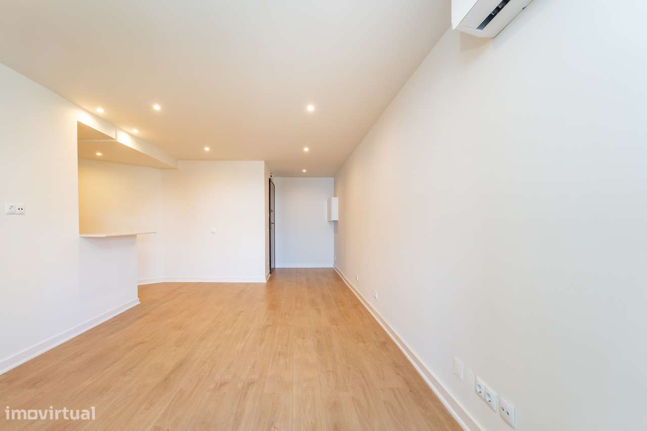 Apartamento T1 com Piscina e Garagem – Cascais Atrium, Costa da Guia - Grande imagem: 3/30