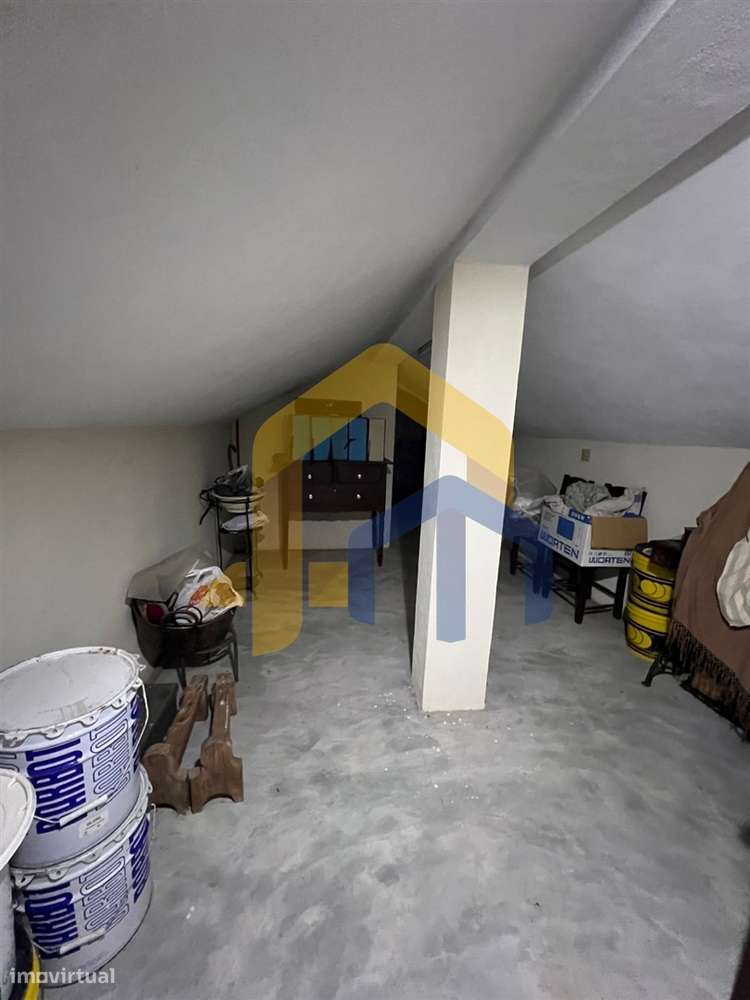 Apartamento T2+1 com Sotão Aproveitado , em Estremoz-9