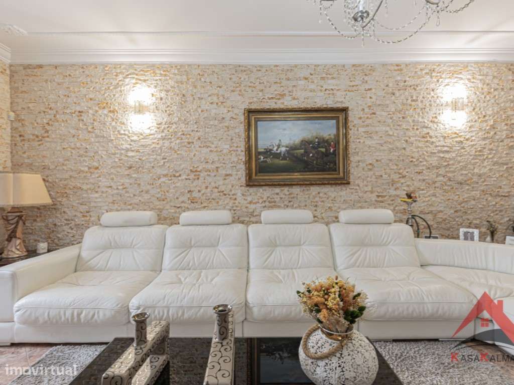 Moradia Isolada T4 com Aproveitamento de Sótão - Quinta do Conde - Grande imagem: 4/60