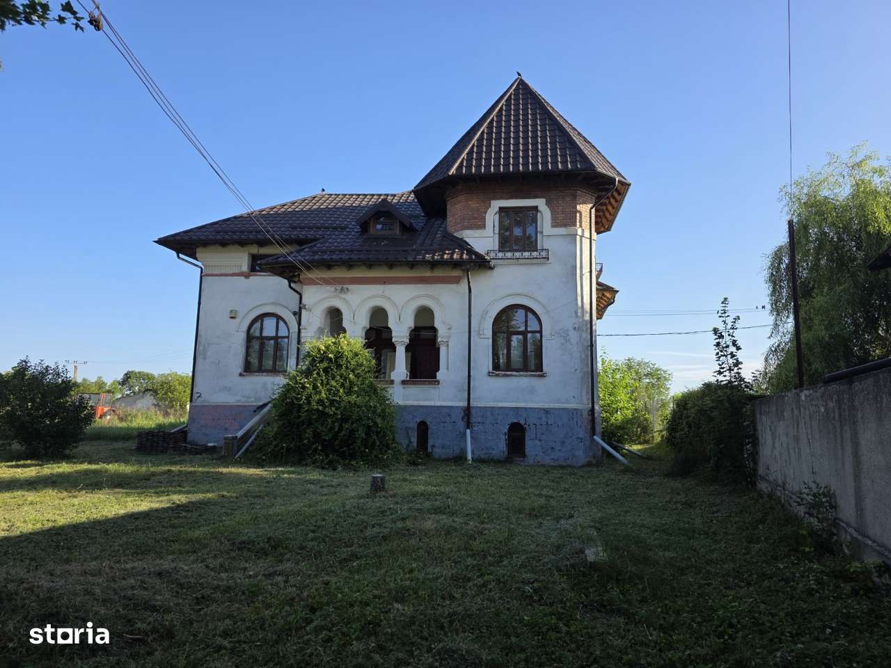 Judetul Prahova, in Poienarii Burchii, conac si teren 2.800 mp, - Imagine principală: 1/16