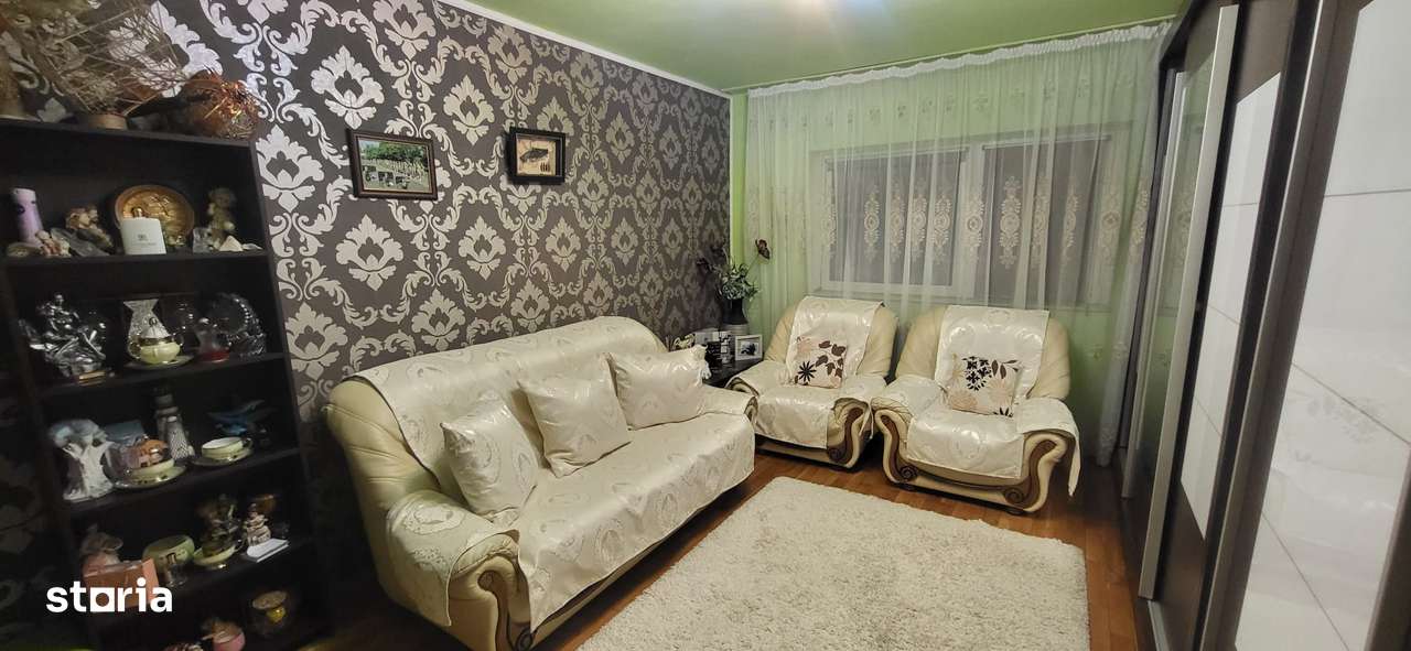 Apartament 3 camere,parter – Zona Piața Centrala-0