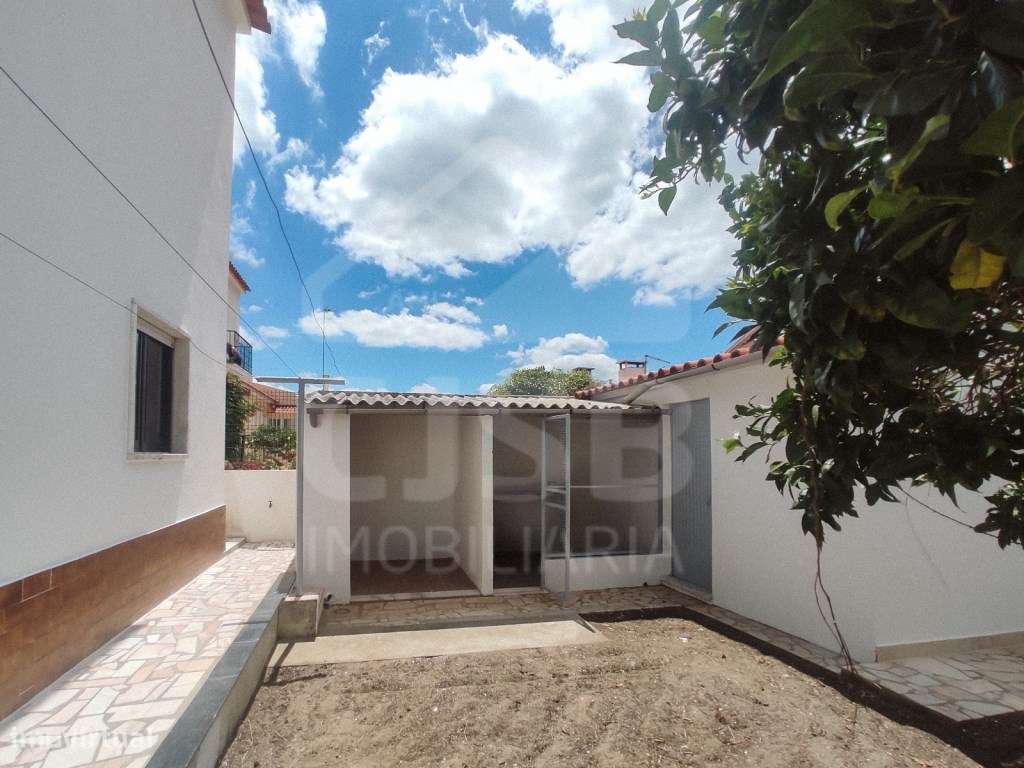 Moradia à Venda em Coruche - Valor Negociável-30