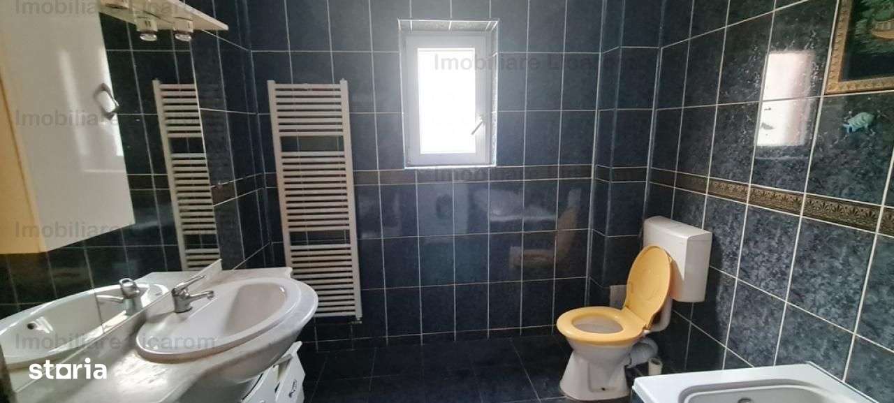 Casa individuala cu 2 apartamente, 6 camere,teren 403 mp,ASTRA.-7