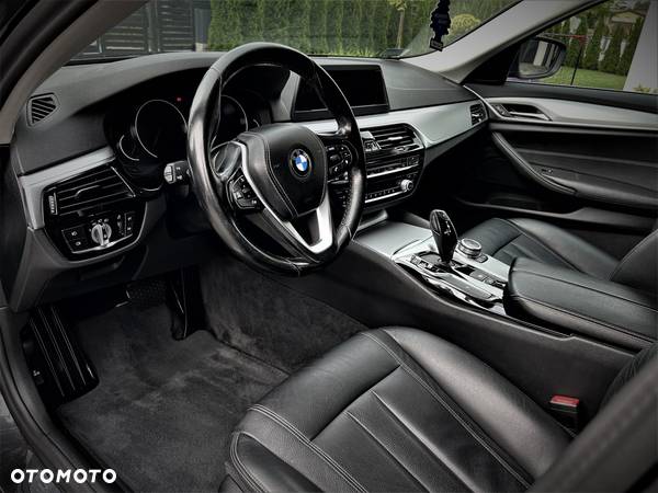 BMW Seria 5 520d xDrive - 18