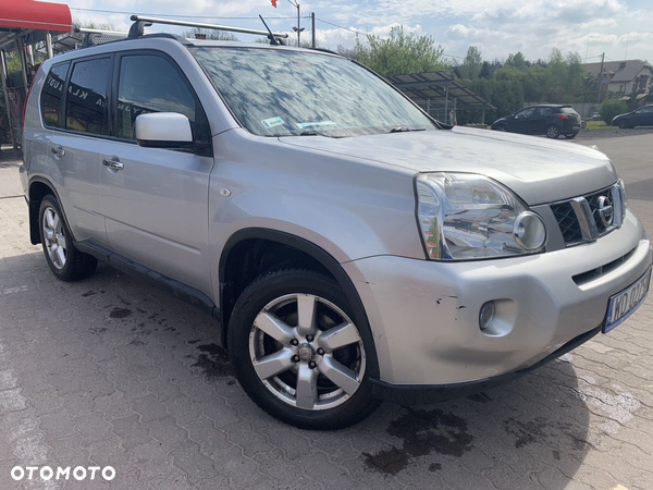 Nissan X-Trail 2.0 dCi 4x4 DPF SE - 4