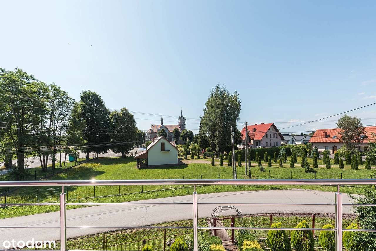 Duży, rodzinny dom na pięknej działce-14