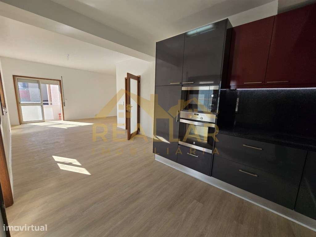 Apartamento T2 em Rio Tinto - Grande imagem: 2/31