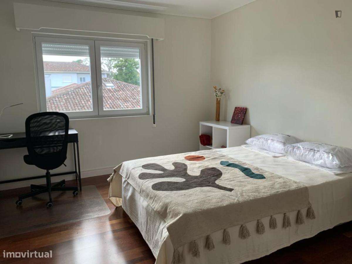 Quarto - localizado em Ponta delgada - Grande imagem: 2/10