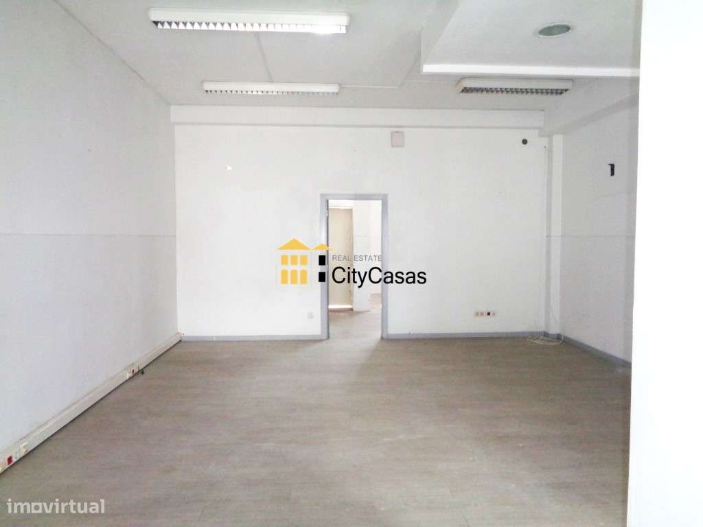 Loja c/ Terraço e 2 Frentes | Paranhos-9