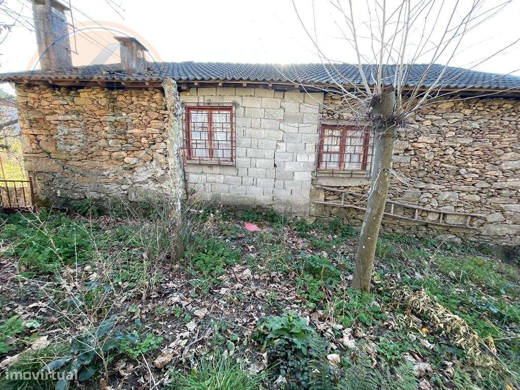 Moradia T4 em Chacim, Cabeceiras de Basto-20