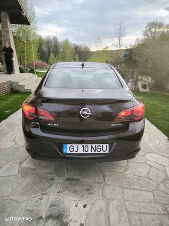 Opel Astra 1.7 CDTI ECOTEC Cosmo - 4